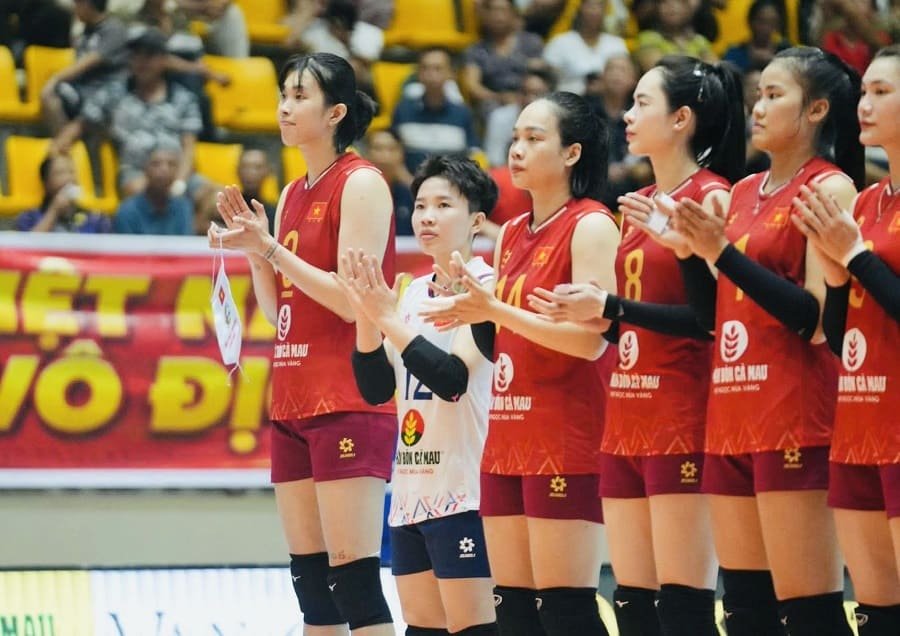 La selección femenina de voleibol de Vietnam continúa jugando en Tailandia. Foto: VFV