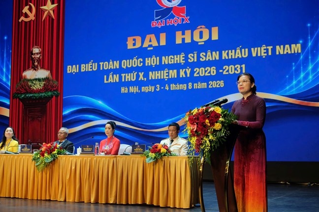Ms. Ha Thi Nga, Member of the Party Central Committee, Vice President - Secretary General of the Central Committee of the Vietnam Fatherland Front, delivered a directive speech at the Congress. Photo: Nguyen Chi/ Fatherland Front