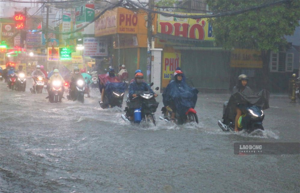 南部地方は大雨に見舞われる準備、竜巻と強風警報。写真:アイン・トゥー