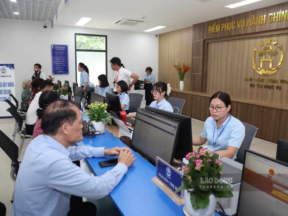 Decree 300/2026/ND-CP of the Government regulating the change of job positions for civil servants. Photo: Pham Dong