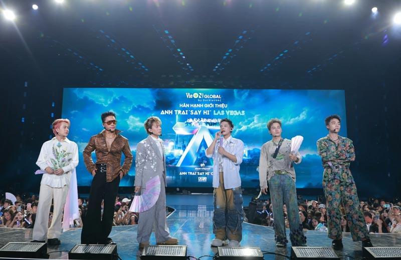 Hello Brother" is a 100% pure Vietnamese reality TV show, created and produced by DatVietVAC, opening up a new direction for Vietnam's entertainment industry. Photo: Provided by NXS
