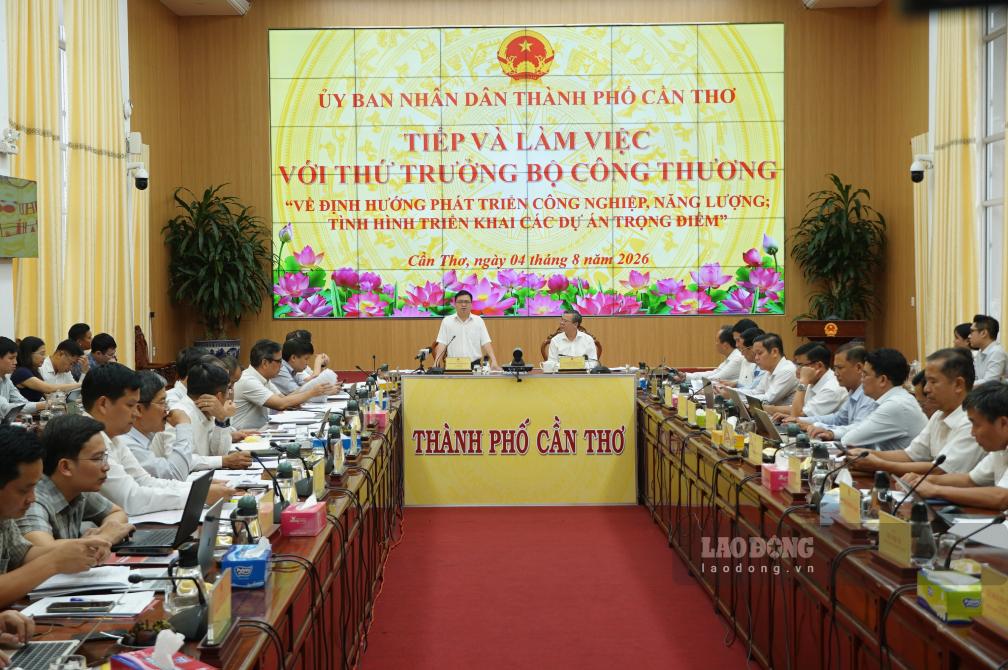 Quang cảnh buổi làm việc. Ảnh: Tạ Quang