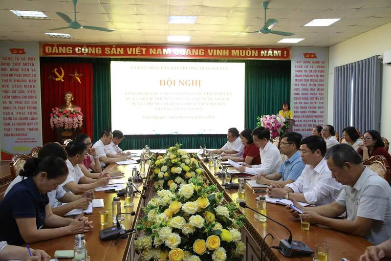 Hội nghị công bố kết quả kiểm tra, thí nghiệm và xử lý trách nhiệm liên quan đến chất lượng nước sinh hoạt trên địa bàn phường Thảo Nguyên, tỉnh Sơn La. Ảnh: Theo phường Thảo Nguyên