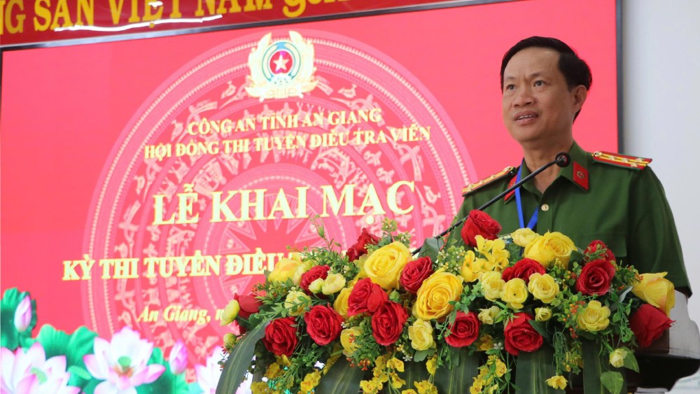 Đại tá Nguyễn Nhật Trường, Phó Giám đốc Công an tỉnh An Giang phát biểu. Ảnh: Tiến Dũng/Công an An Giang