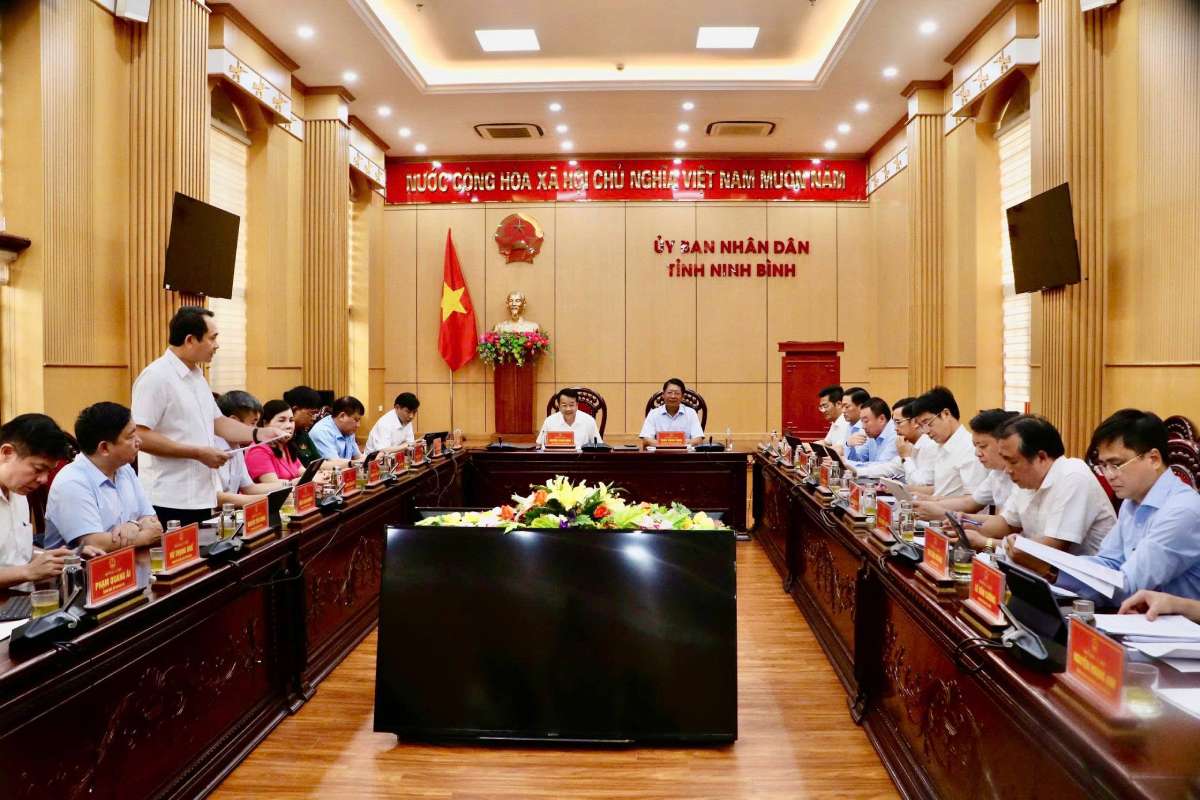 Ninh Binh Provincial People's Committee organizes a regular meeting in July 2026 to assess the results of socio-economic development tasks in July. Photo: An Na/Ninh Binh Provincial e-Portal