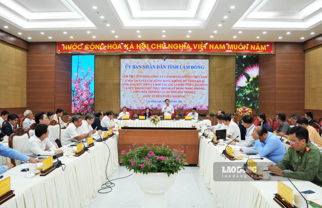 Quang cảnh buổi làm việc giữa Tổng công ty