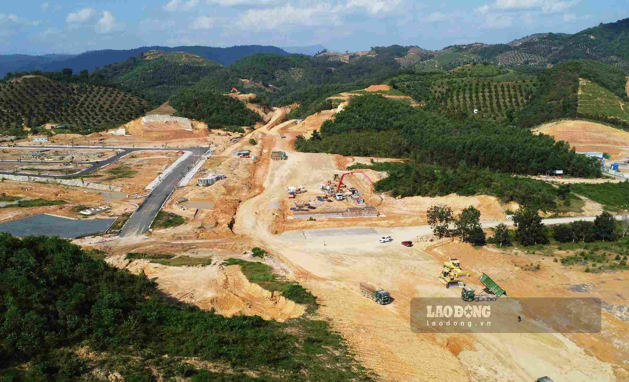 Lam Dong must focus on completing site clearance for 3 key expressway projects in August. Photo: Phuc Khanh