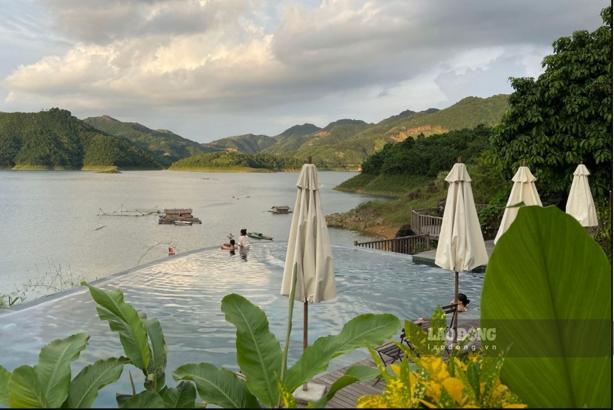 Weather forecast for the Northwest region today helps tourists refer to information before exploring and experiencing outdoor activities. Photo: Minh Chuyen