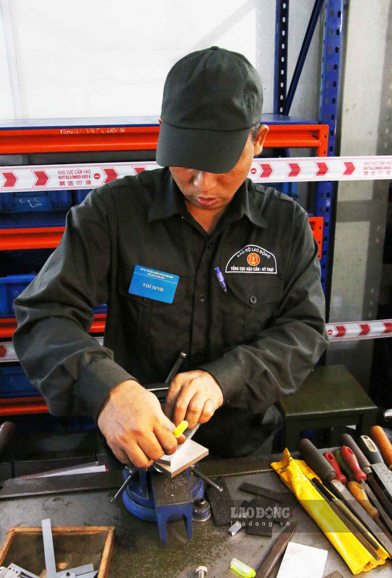 Hội thi Thợ giỏi ngành Cơ khí toàn quân được tổ chức 5 năm 1 lần, quy tụ nhiều người lao động với tay nghề, kỹ thuật cao. Ảnh: Nguyễn Tùng.
