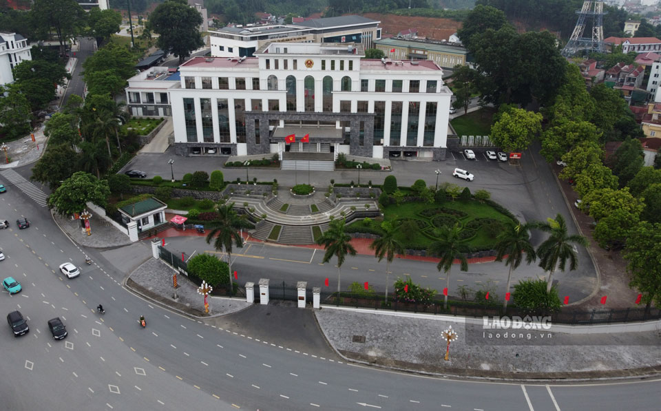 Trụ sở UBND tỉnh Lào Cai hiện nay. Ảnh: Đinh Đại 