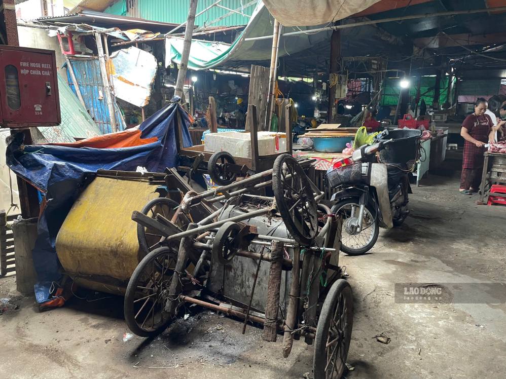 Hiện chưa có phương án cải tạo, nâng cấp chợ vì khó khăn về kinh phí. Ảnh: Phạm Chung