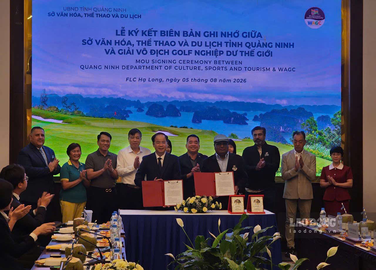 The Department of Culture, Sports and Tourism of Quang Ninh province, FLC Group and the Organizing Committee of the World Amateur Golf Championship signed a Memorandum of Understanding on cooperation to host the 2027 WAGC Finals in Quang Ninh province. Photo: Nguyen Hung