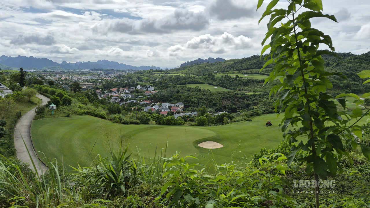 Một góc sân golf Hạ Long FLC, phường Hạ Long, tỉnh Quảng Ninh. Ảnh: Nguyễn Hùng
