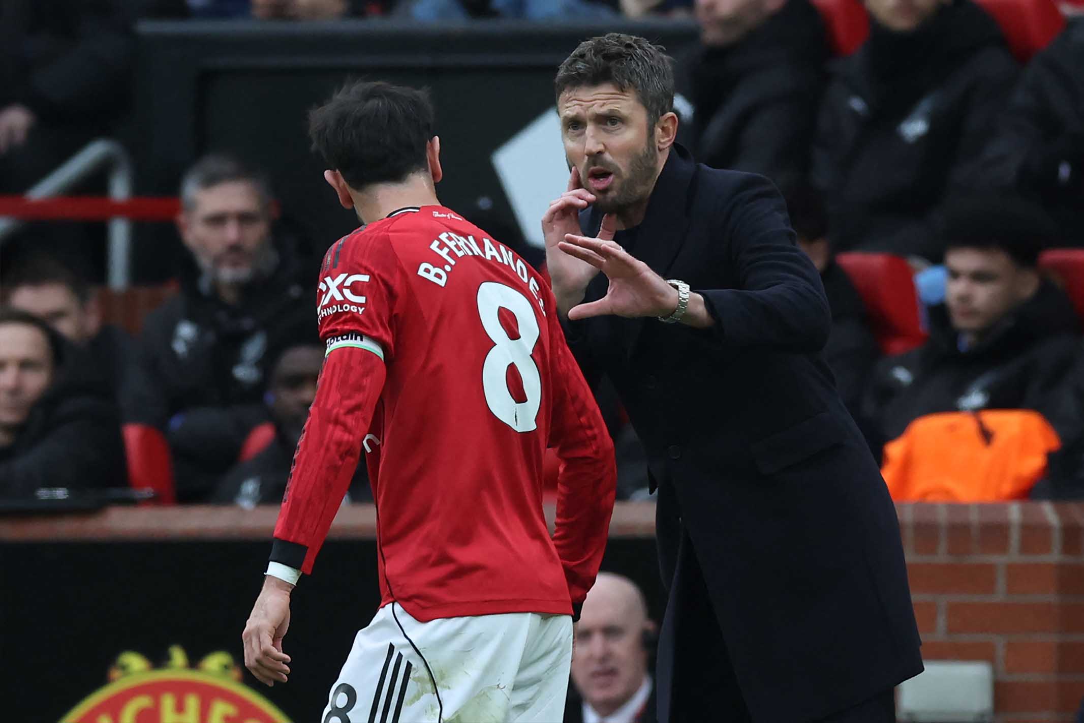 Michael Carrick is rushing to complete Man United's squad.  Photo: AFP