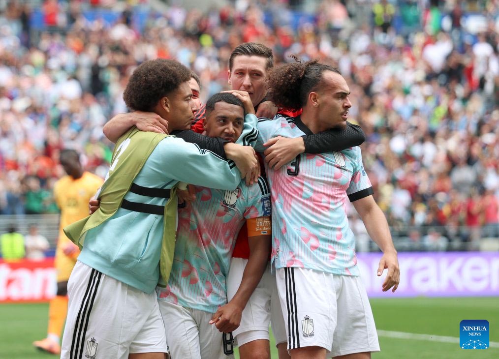 Youri Tielemans mang đến yếu tố kinh nghiệm cho tuyến giữa Man United.  Ảnh: Xinhua