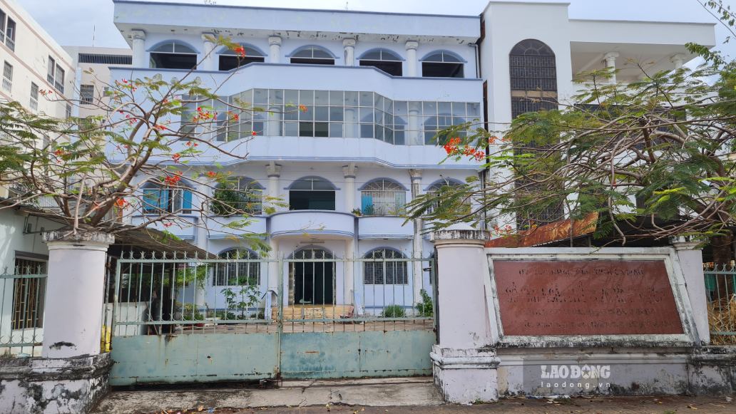 The leased land is the headquarters of the Ca Mau Department of Culture, Sports and Tourism (old). Photo: Nhat Ho.