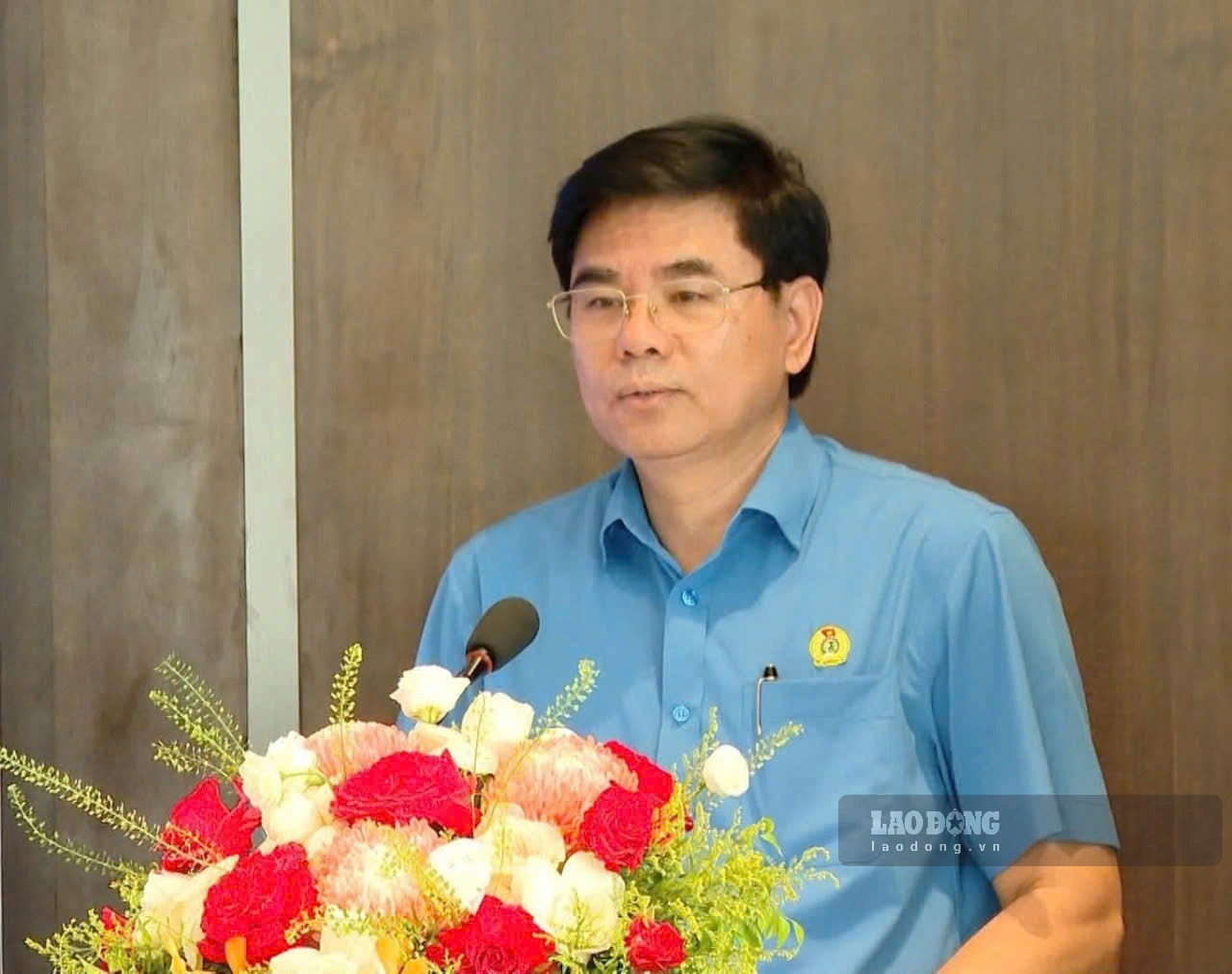 Ông Nguyễn Hải Long - Chủ tịch LĐLĐ tỉnh Ninh Bình phát biểu tại buổi lễ. Ảnh: Nguyễn Trường