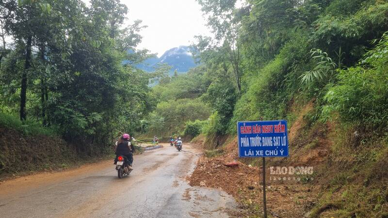 Warning of flash floods and landslides due to prolonged rain in Tuyen Quang. Photo: Viet Bac