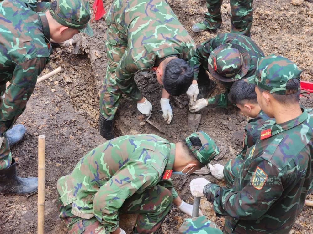1ヶ月以上の捜索の後、レ・ティ・リエン公園で209体の戦没者遺骨が収集されました。写真:アイン・トゥー