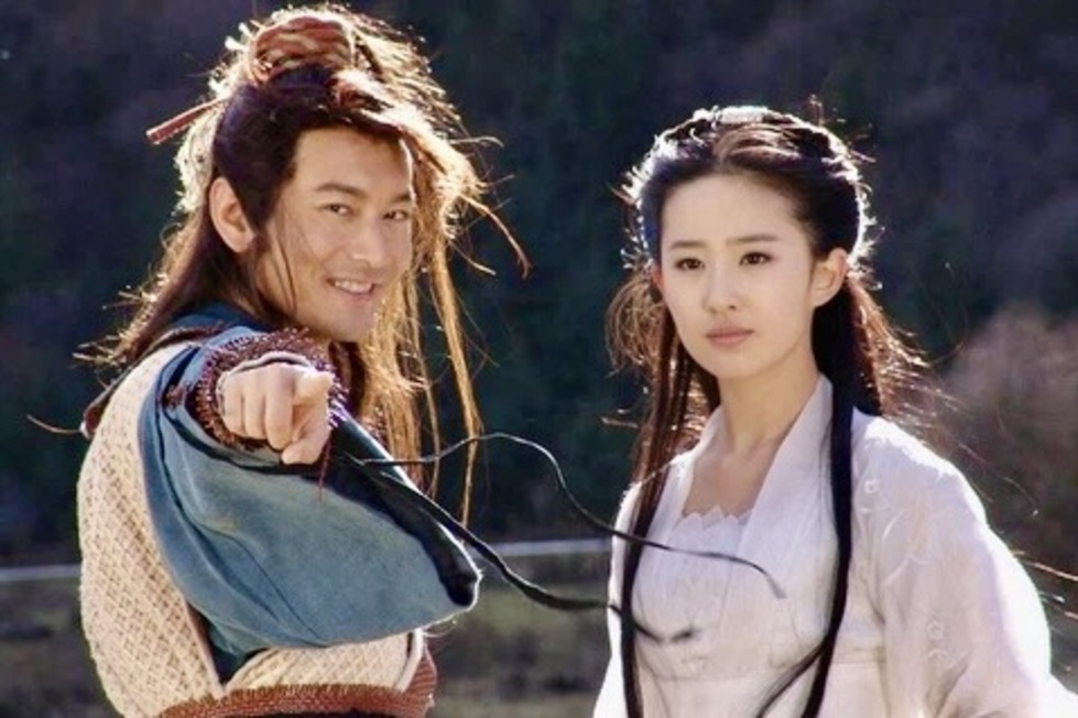 2006年の「神鵰侠侶」のホアン・シャオミンとリウ・イーフェイ。写真:新華社
