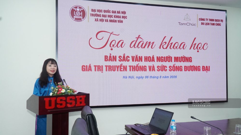 PGS.TS Đặng Thị Thu Hương phát biểu tại tọa đàm. Ảnh: Minh Vũ