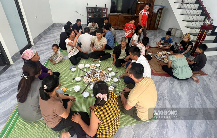 Hành trình 48 năm tìm người thân khép lại bằng cuộc đoàn tụ nghẹn ngào