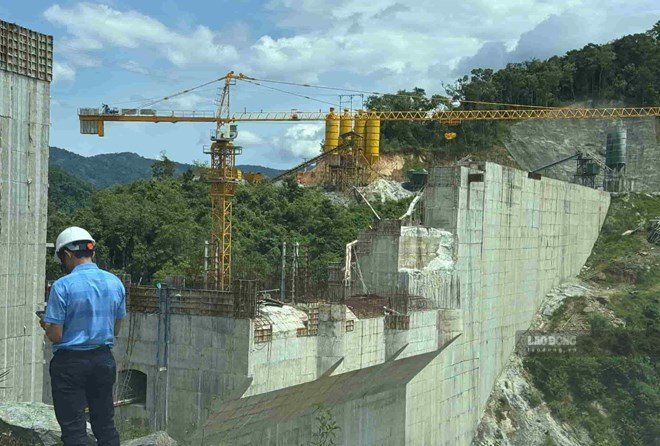 Construction of hydropower project in mountainous Quang Ngai. Photo Thanh Tuan