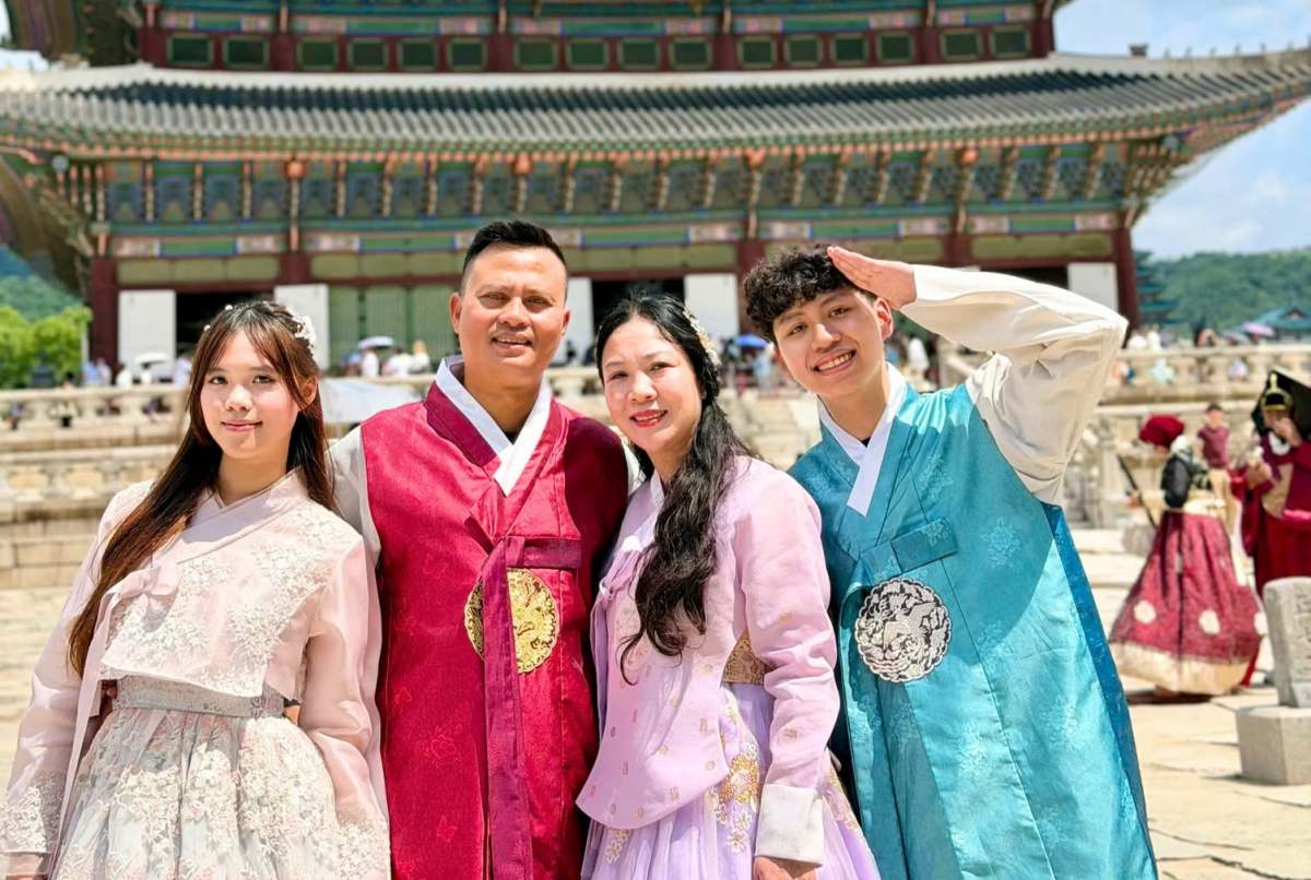 Many overseas tours are fully booked for the September 2nd holiday. Photo: BestPrice