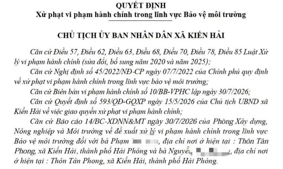 UBND xã Kiến Hải, Hải Phòng ban hành quyết định xử phạt hành chính 2 cá nhân. Ảnh chụp màn hình