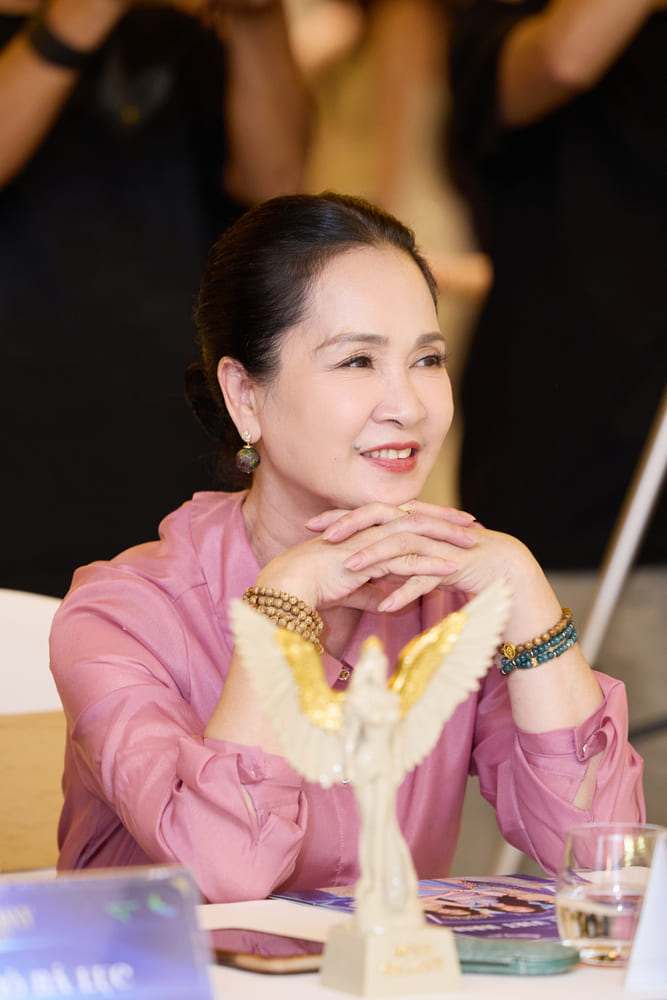 NSND Lan Hương - Trưởng Ban Giám khảo cuộc thi bày tỏ sự bất ngờ và thích thú khi vòng sơ khảo thu hút đông đảo thí sinh 2K7, 2K8 cùng nhiều sinh viên đến từ các trường đại học. Ảnh: Ban tổ chức