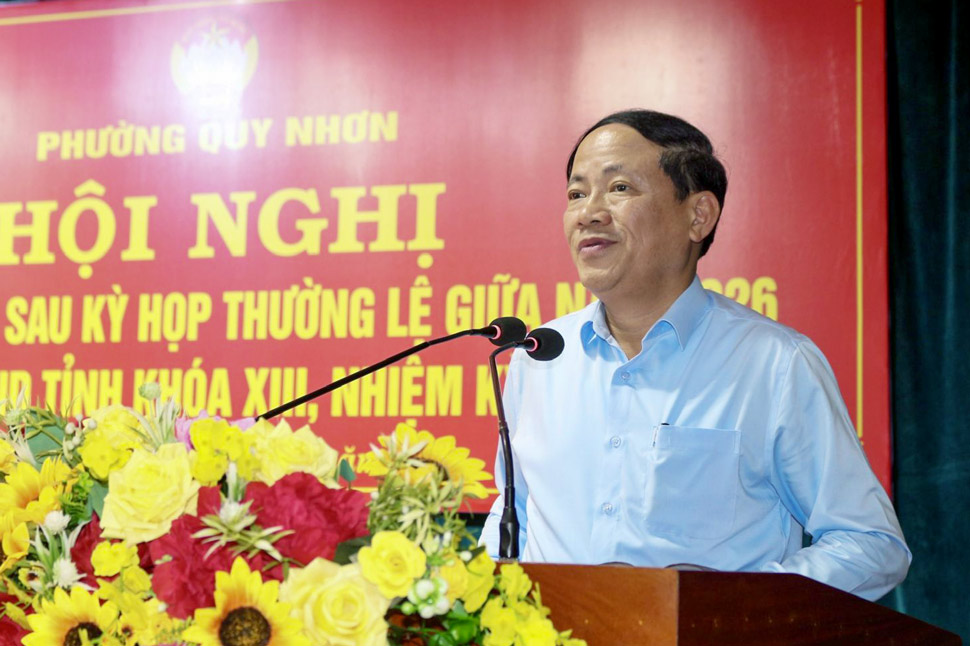 Chủ tịch UBND tỉnh Gia Lai Phạm Anh Tuấn trực tiếp giải đáp các kiến nghị của cử tri. Ảnh: Cổng thông tin Gia Lai