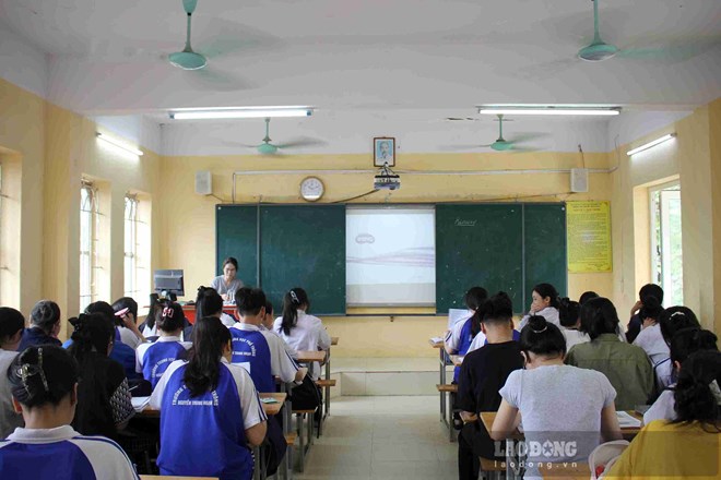 Hung Yen aprueba el plan para organizar 460 instituciones educativas públicas. Foto: Mai Huong