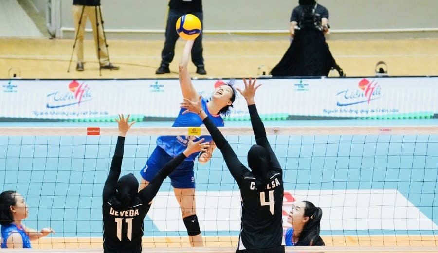 La atacante Trần Thị Thanh Thúy sigue siendo la capitana de la selección femenina de voleibol de Vietnam en la etapa 2 del Campeonato SEA V.Cup 2026. Foto: VFV
