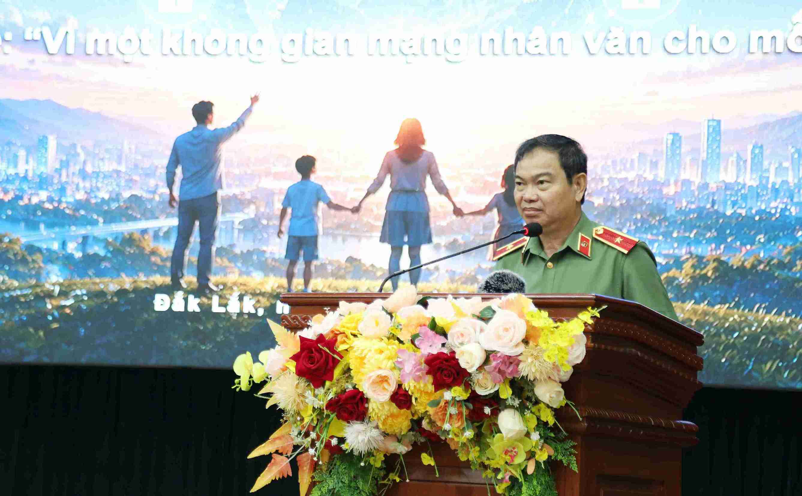 Thiếu tướng Phan Thanh Tám - Giám đốc Công an tỉnh Đắk Lắk phát biểu. Ảnh: Công an cung cấp