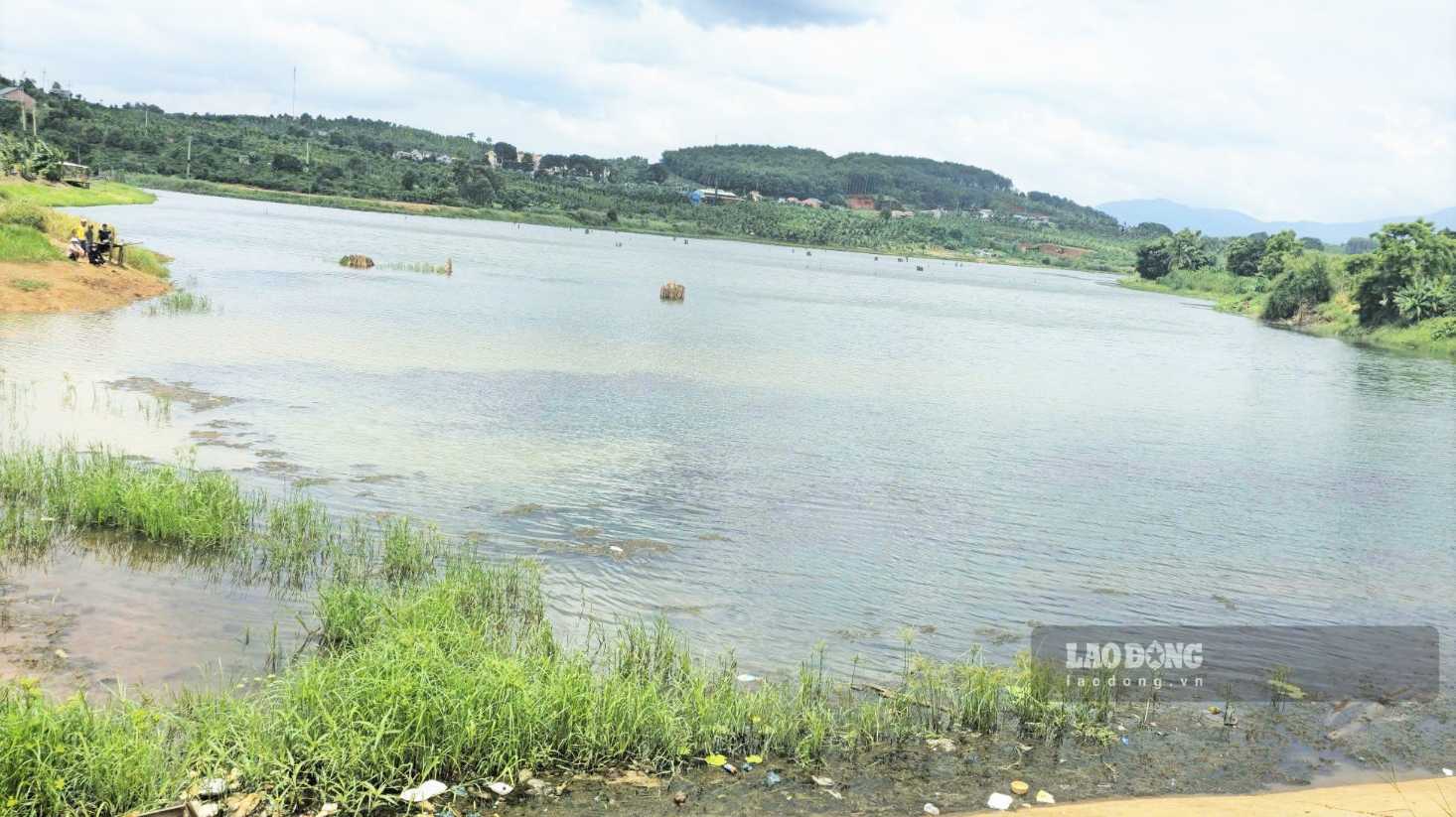 The dense system of ponds and lakes in many rural areas in Lam Dong poses a risk of drowning for children, especially during the summer. Photo: Than Hy