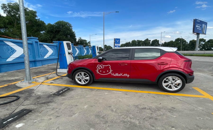 The electric vehicle market attracts people. Photo: Hai Nguyen