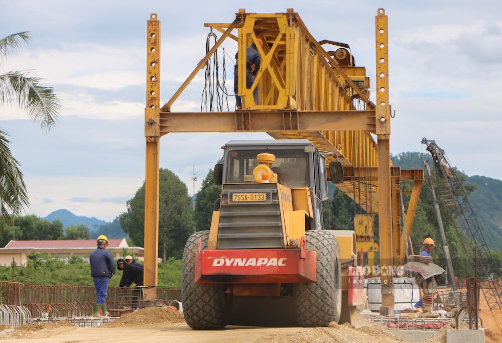 Lũy kế giá trị thực hiện đạt hơn 33,4 tỉ đồng, tương đương khoảng 60,9% giá trị xây lắp; chủ đầu tư đánh giá dự án cơ bản bảo đảm tiến độ.