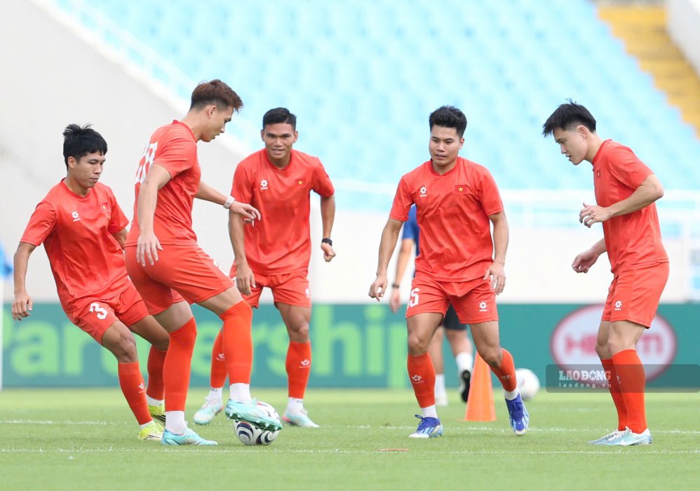 The Vietnamese national team lineup is expected to have some adjustments. Photo: Minh Dan
