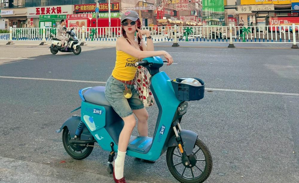 Dieu Linh "checks in" in China on a self-sufficient trip. Photo: Character provided.