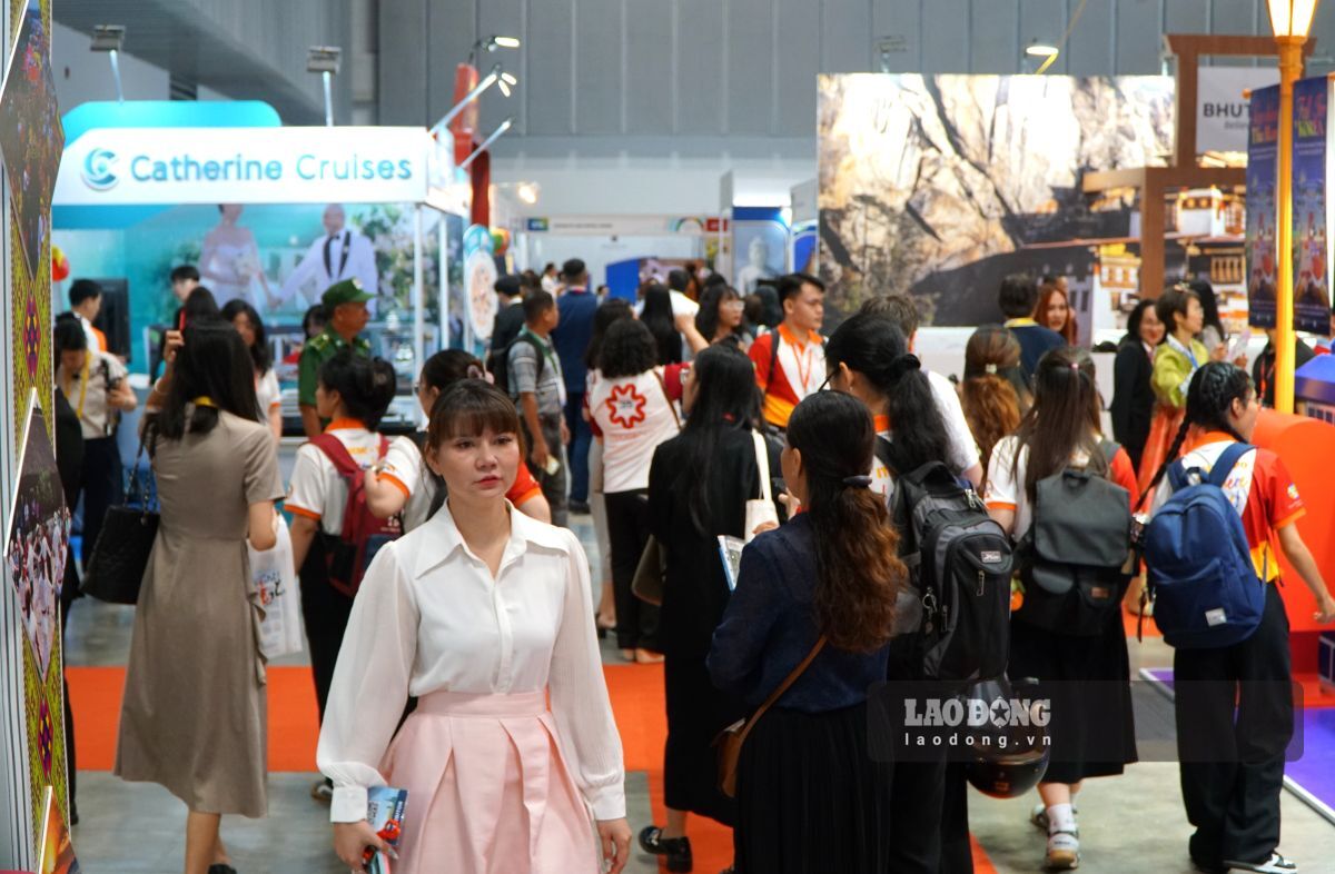 A large number of visitors came to visit at the previous fair. Photo: Thanh Chan