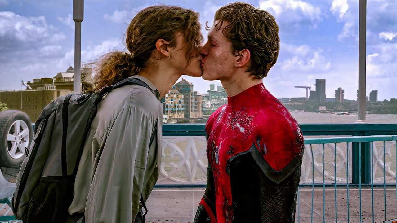 Zendaya và Tom Holland trong phần phim “Spider-Man: Far From Home“. Ảnh: CGV