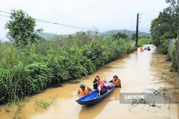 Khu vực đường Xuân Diệu (phường 3 Bảo Lộc) giáp với suối Đại Lào thường xuyên bị ngập sâu khi xảy ra mưa lớn kéo dài. Ảnh: Phúc Khánh