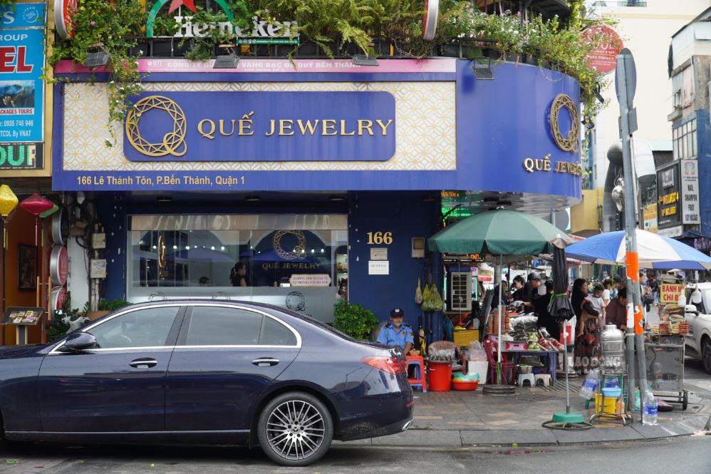 Diamond business activities in Ho Chi Minh City are still facing difficulties. Photo: Ha May