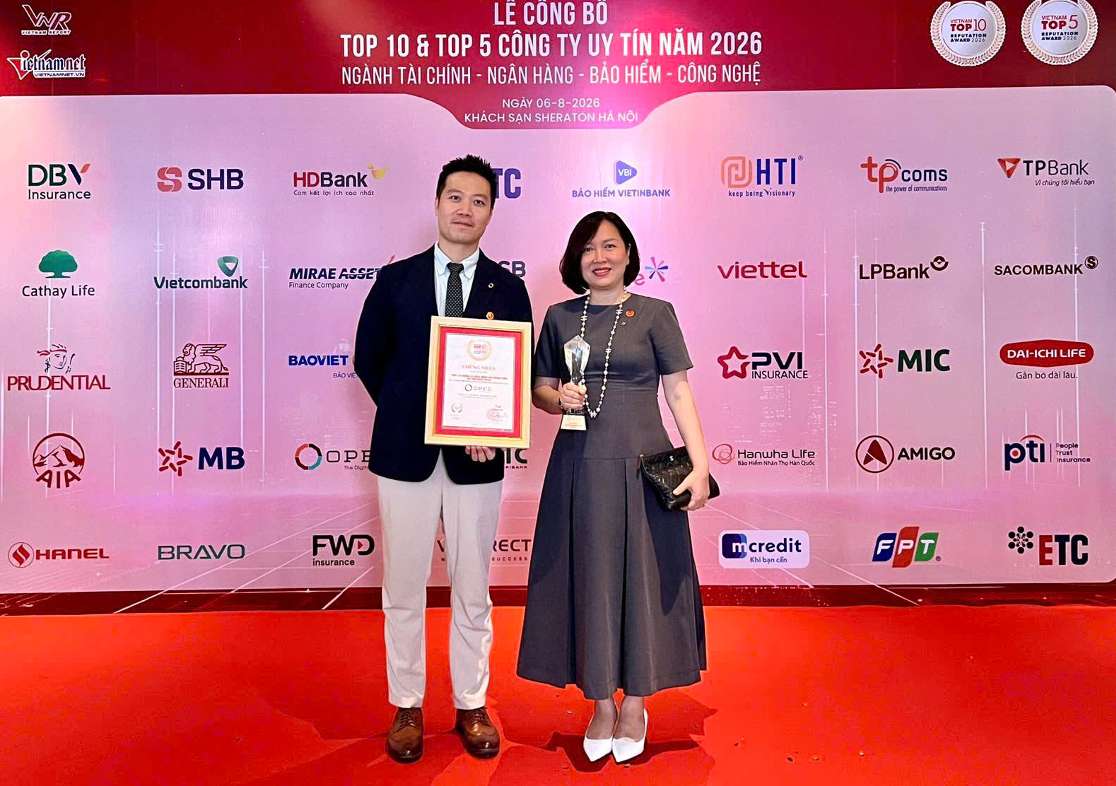 Representative of OPES Insurance at the Announcement Ceremony of Top 10 Leading Non-Life Insurance Companies in Vietnam 2026. Photo: VPBank