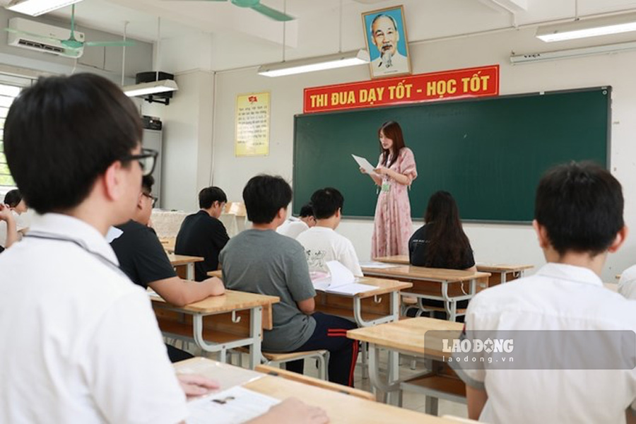 Series of majors with benchmark scores from 28 points at Hanoi National University of Education 2025