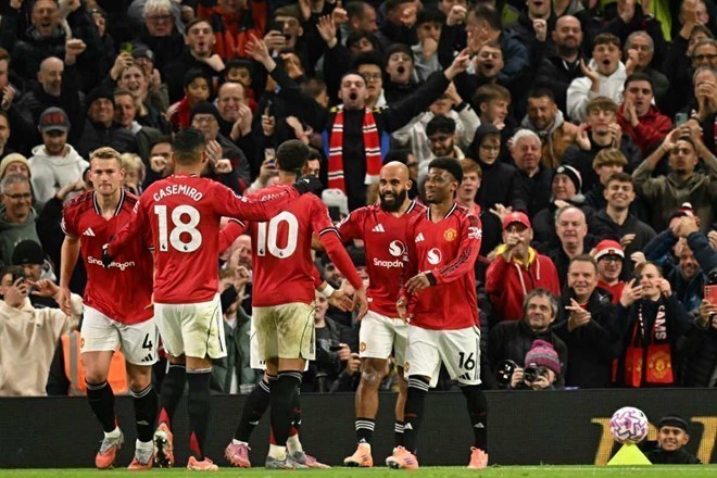 Man United est confiant de viser le match contre le PSG avec une équipe relativement complète. Photo: AFP