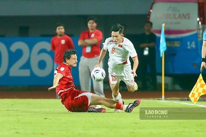 Indonesia national team sets a sad record when they were eliminated from the ASEAN Cup group stage for the 2nd consecutive time. Photo: Thanh Vu