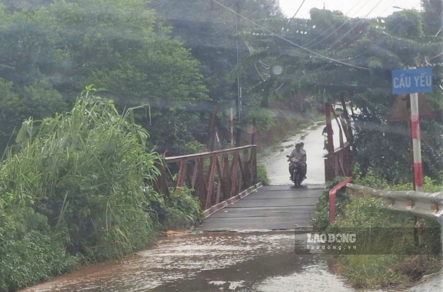 Trong thời gian thi công, chính quyền địa phương khuyến cáo người dân chủ động lựa chọn lộ trình thay thế để bảo đảm an toàn. Ảnh: Phúc Khánh