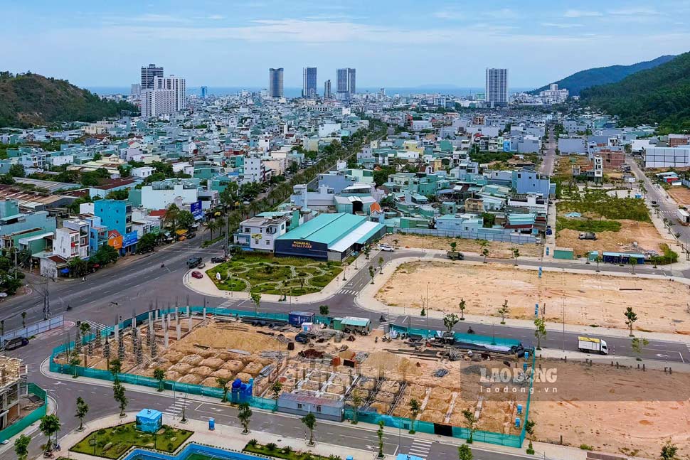 Housing projects are being implemented in Quy Nhon Nam ward, Gia Lai. Photo: Hoai Phuong