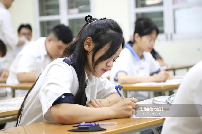 From this afternoon, August 9th, after the virtual filtering process is completed, universities across the country will announce the benchmark scores for 2026. Photo: Tuong Van